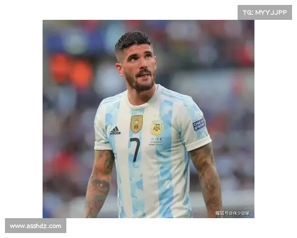 法尔范在沙尔克04体系中的边路进攻核心作用与战术价值探析